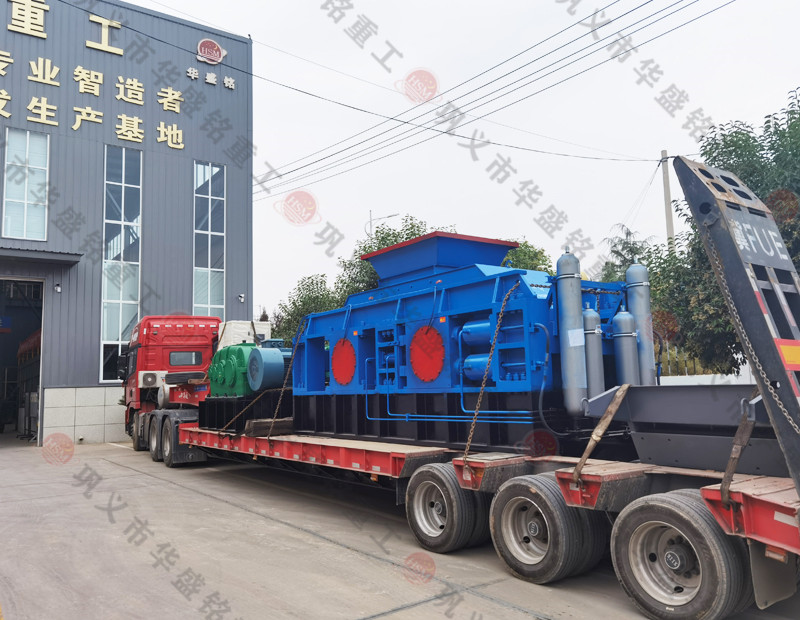 河南對(duì)輥制砂機(jī)廠家發(fā)貨現(xiàn)場(chǎng) 河南對(duì)輥制砂機(jī)廠家發(fā)貨現(xiàn)場(chǎng)