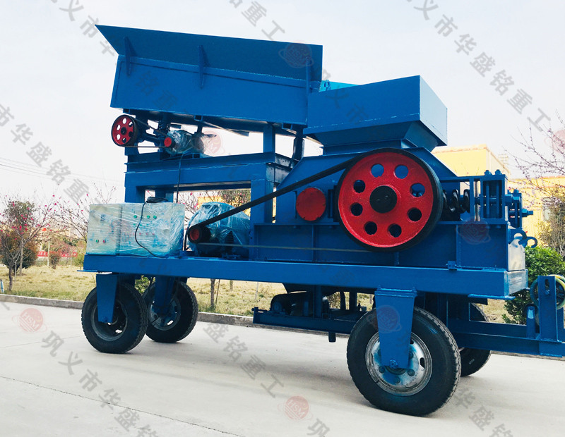 移動對輥破碎機(jī) 移動對輥破碎機(jī)